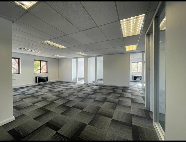 189M² OFFICE TO LET IN SANDTON CENTRAL